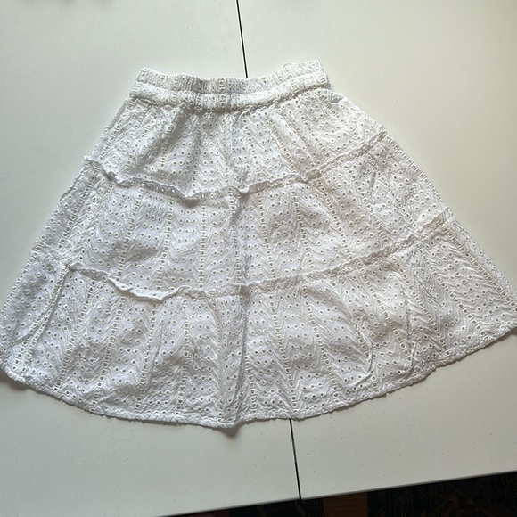 Sim and Sam size XS white eyelet skirt graduation elastic waist feminine trendy - Picture 1 of 9